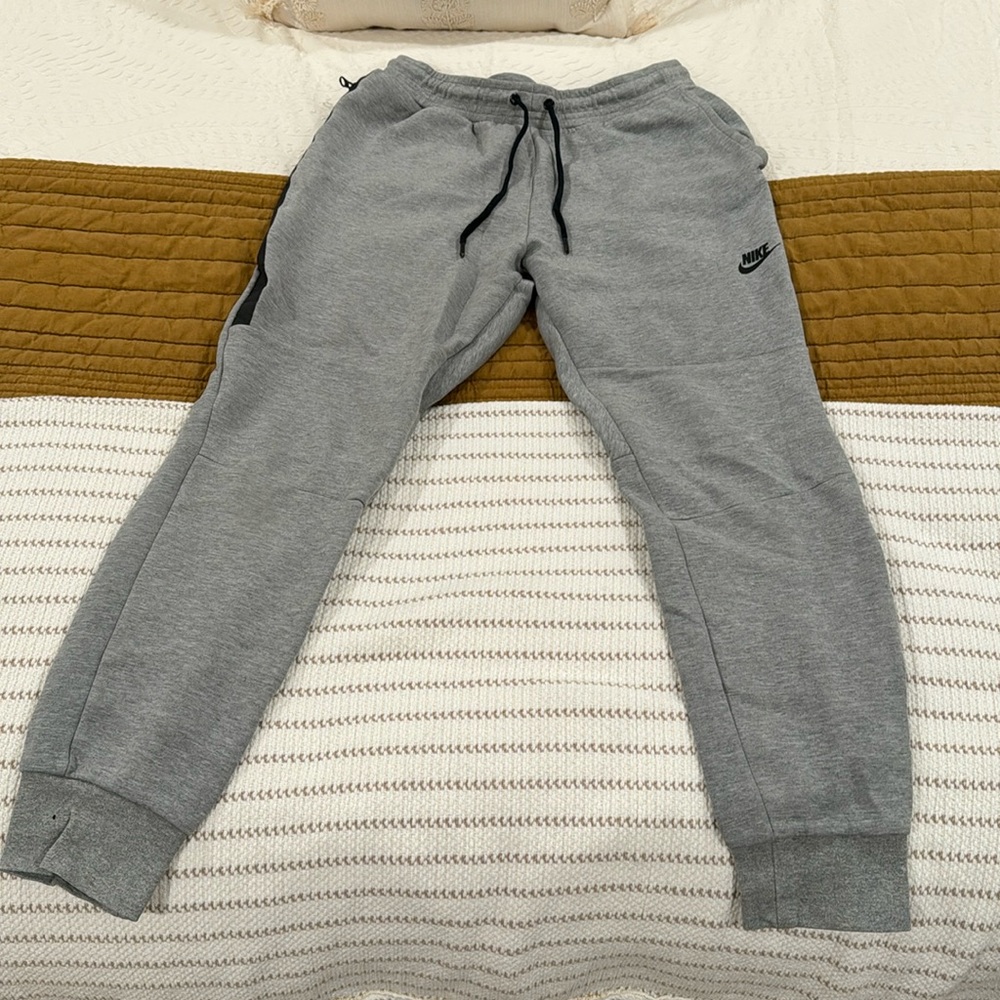 Nike Sportswear Tech Fleece Jogger Pants Men's Large Grey Heather